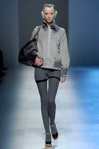 Look 16